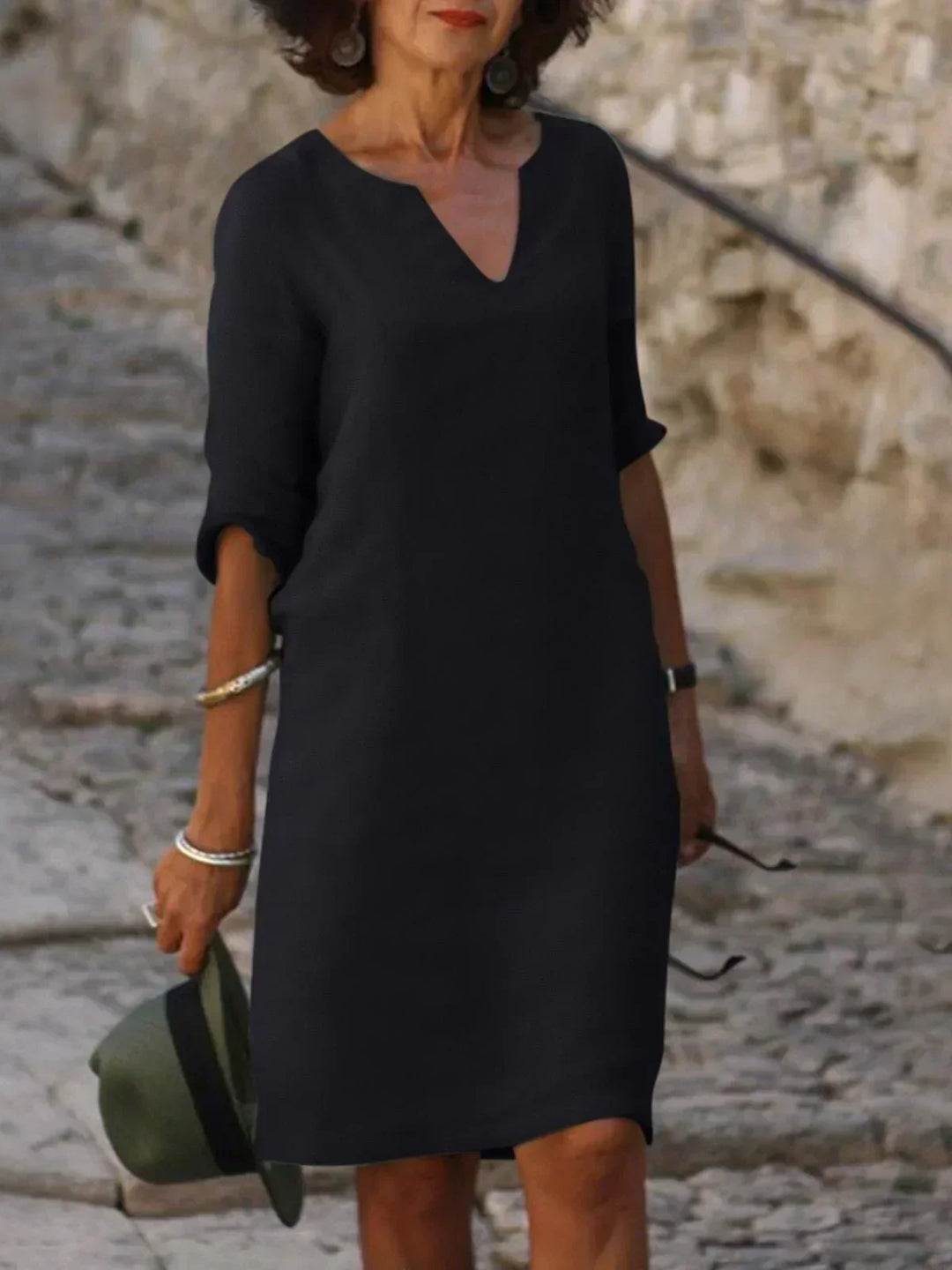 Tess | Women's Notch-Neck Relaxed Shift Knee-Length Dress - Black
